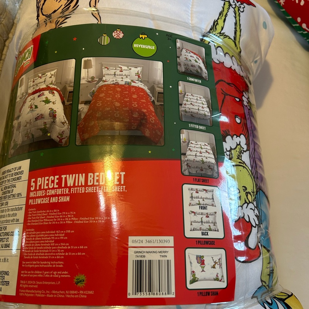 Dr. Seuss Grinch Twin Comforter Set - Red, Green, White